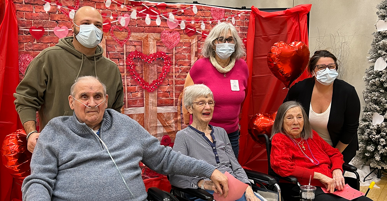  Austin Williams Delivers 400 Valentines to Gurwin Nursing Home